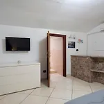 Lucia A Mare نابولي