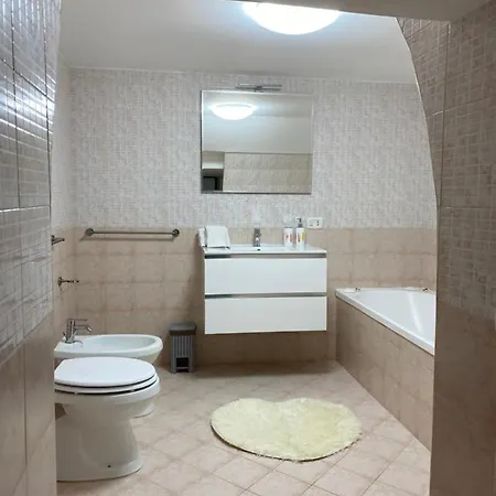 Lucia A Mare Bed & Breakfast *